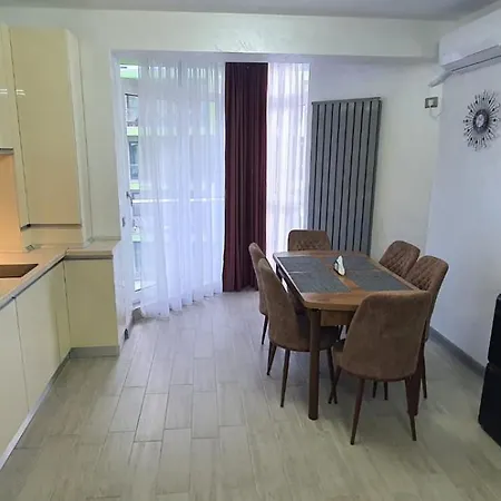 Luxury Cu Centru Spa Piscina Interioara Incalzita Sauna Jacuzzi Gym Apartmán