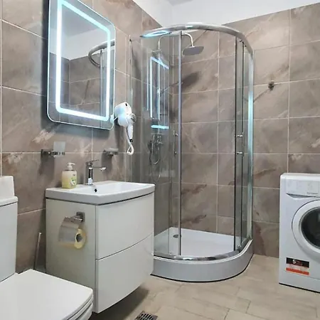Luxury Cu Centru Spa Piscina Interioara Incalzita Sauna Jacuzzi Gym Lejlighed *